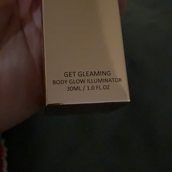 Eloise Beauty Makeup Eloise Get Gleaming Body Glow Illuminator